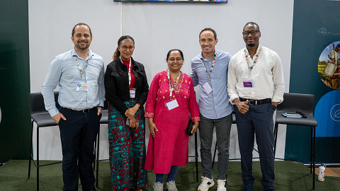 CGIAR's tweet image. 🌍 How do we close the #ClimateFinance gap for smallholder farmers?

At #COP30 @cgiarclimate and partners introduced their work under the 2025-2030 CGIAR Research Portfolio.

🎫 Learn more on.cgiar.org/4nZ6hdm
📺 Watch on.cgiar.org/3JBZ9FO

@BiovIntCIAT_eng @IFPRI @irri