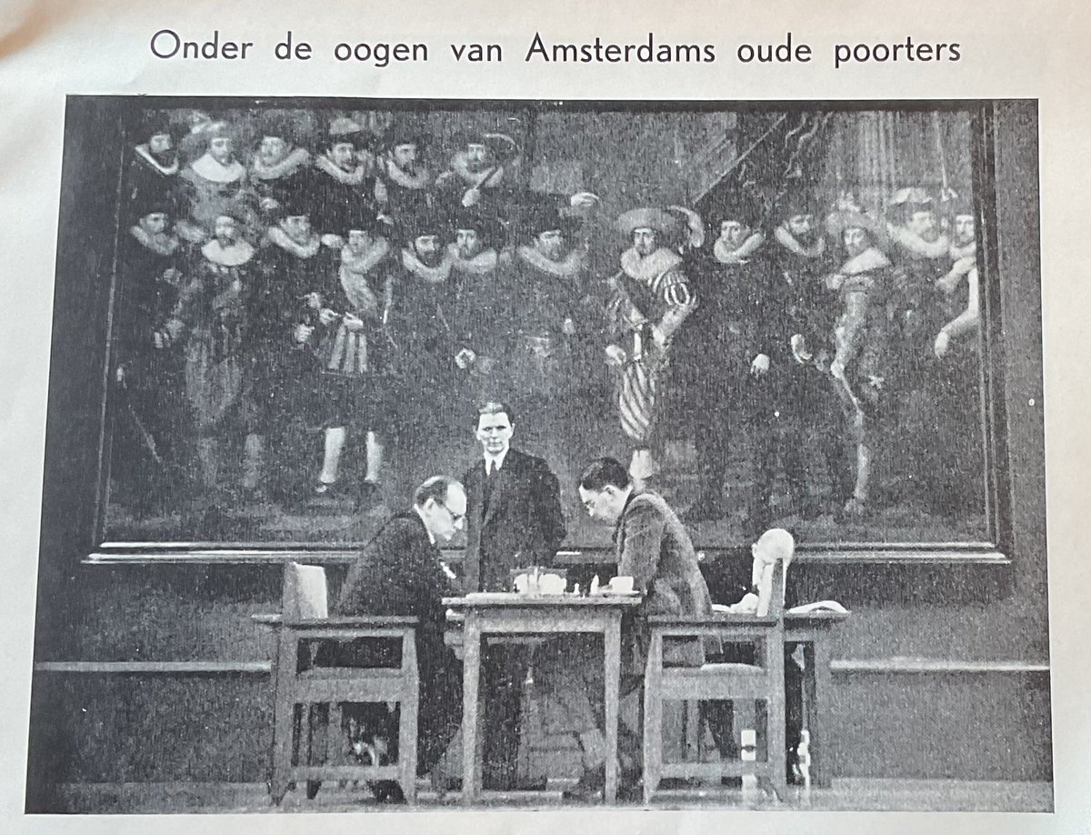 sportwereldhbo's tweet image. Precies 90 jaar geleden. De match om het wereldkampioenschap schaken tussen Aleksandr Aljechin en Max Euwe. 
Euwe werd wereldkampioen. Prachtig toernooiboek.

 #eva #eenvandaag #journaal #nieuwsuur #pauwendewit #goedenavondnederland #nieuwsvandedag #vandaaginside #buitenhof…