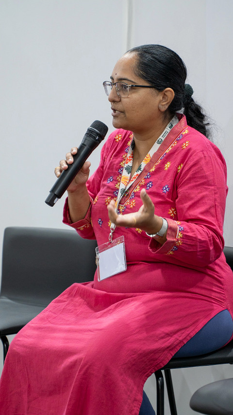 CGIAR's tweet image. 🌍 How do we close the #ClimateFinance gap for smallholder farmers?

At #COP30 @cgiarclimate and partners introduced their work under the 2025-2030 CGIAR Research Portfolio.

🎫 Learn more on.cgiar.org/4nZ6hdm
📺 Watch on.cgiar.org/3JBZ9FO

@BiovIntCIAT_eng @IFPRI @irri