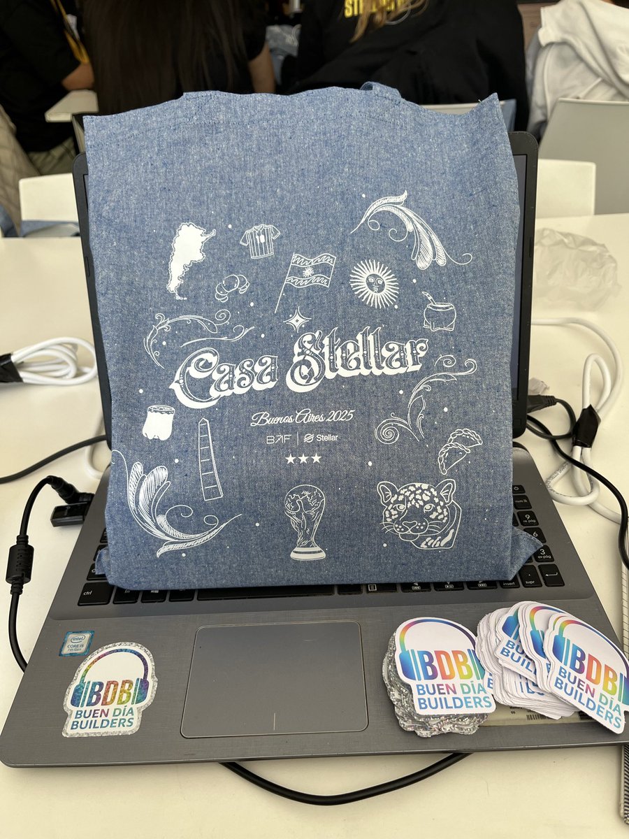 alienexplorerok's tweet image. De mentora en la #stellarweek acompañando a todas las tiburones de @buendiabuilders gracias @TheBAFNetwork @StarMaker_LATAM @BuildOnStellar