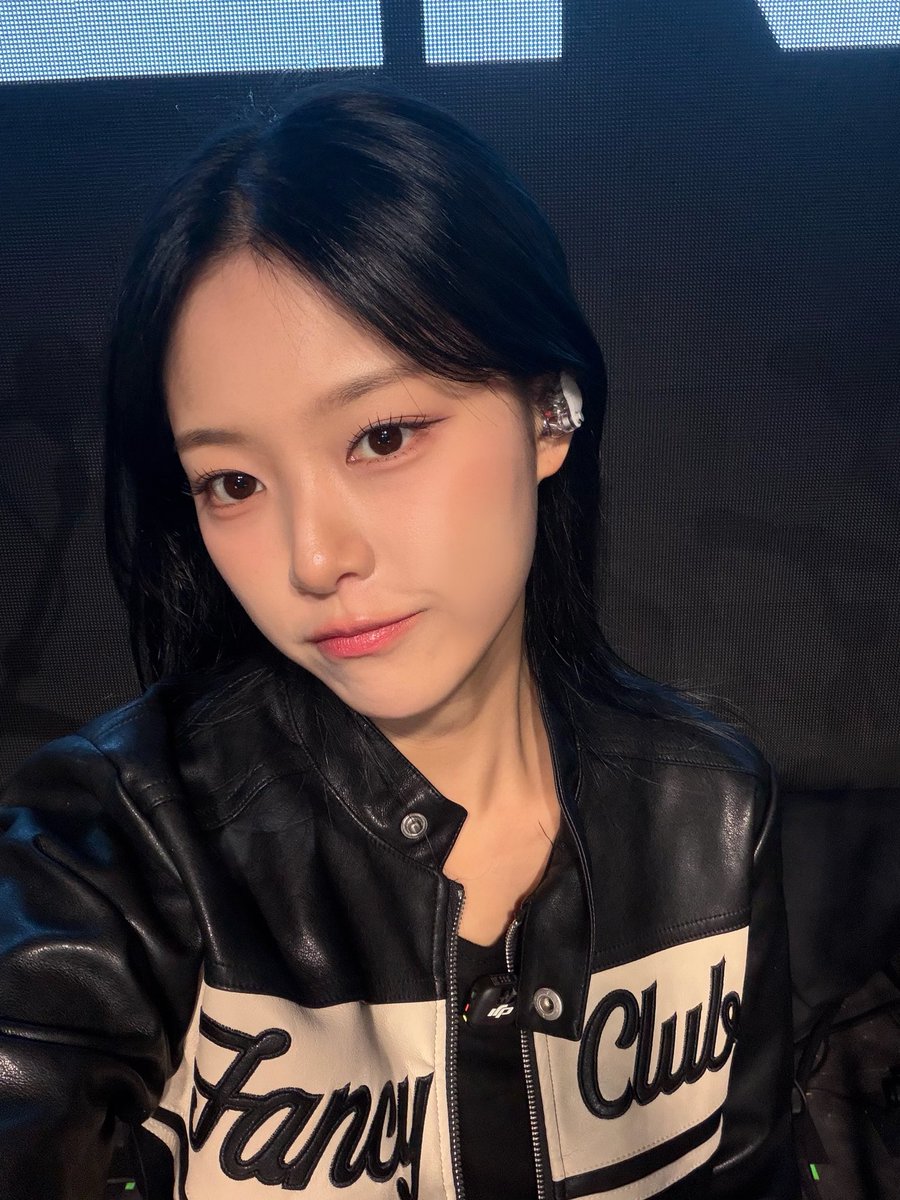 hyunjinlog's tweet image. fromm update