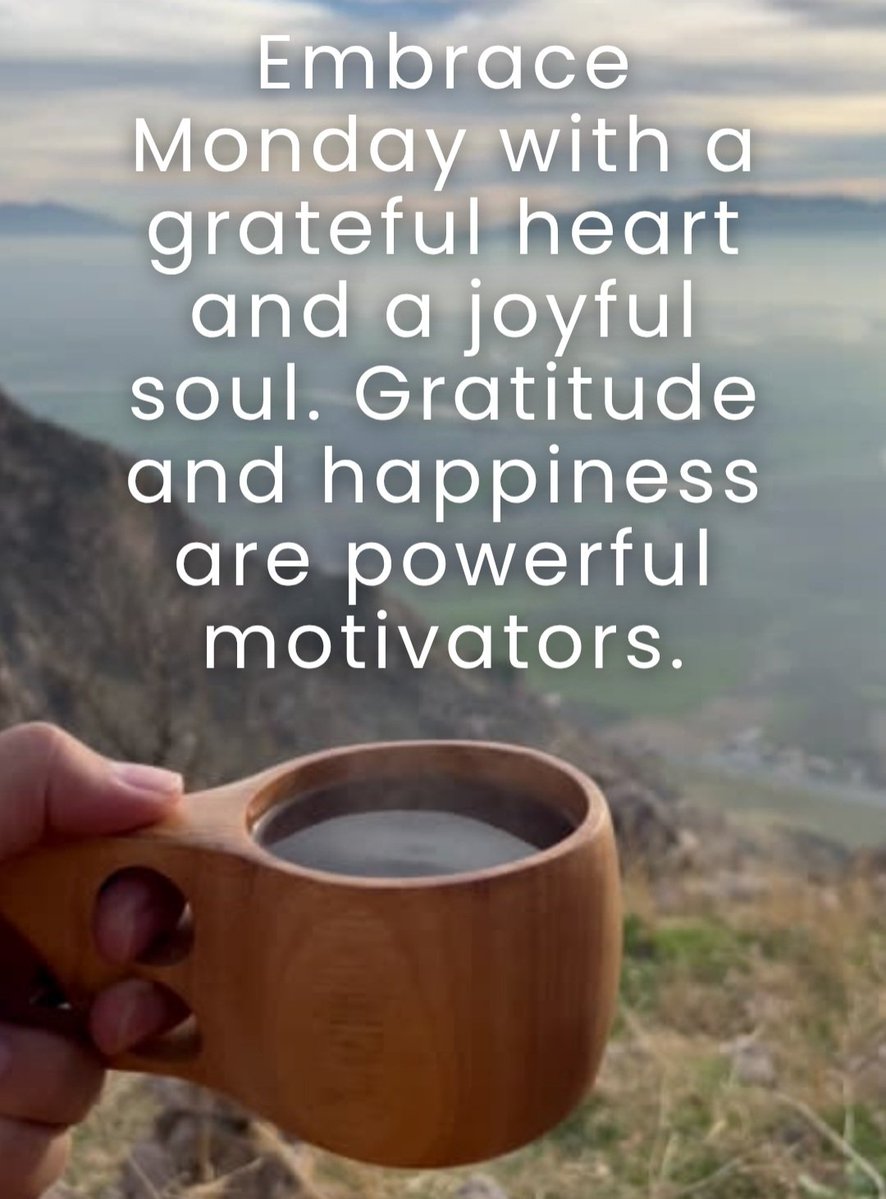 DanicaDreamer's tweet image. Happy Monday! #mondaymindset #starttheweekright #startwithgratitude #riseandshine #joyfulliving #embracethegrind #empoweryourself #believeandachieve #danicadreamer