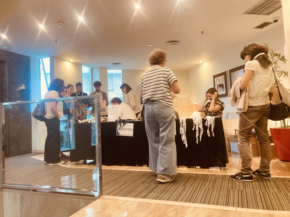 _SESCS_'s tweet photo. Damos la bienvenida a los participantes del taller pre-jornadas #RedETS2025, que comenzará en breves momentos.
#SESCS @SanidadGobCan @sanidadgob https://t.co/N1D5lezrAQ