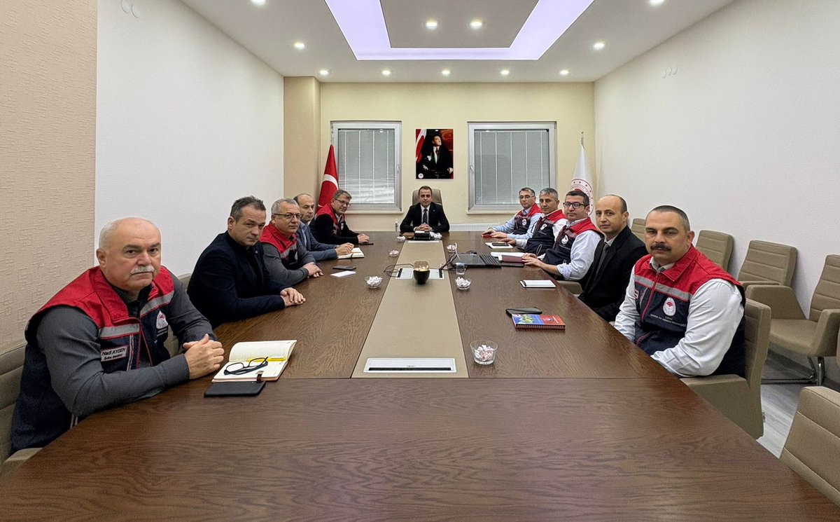 📍 İl Müdürlüğümüzde Haftalık Değerlendirme Toplantısı Gerçekleştirildi
İl Müdürlüğümüz tarafından yürütülen çalışmaların daha etkin ve verimli bir şekilde sürdürülmesi, birimler arası koordinasyonun güçlendirilmesi amacıyla haftalık değerlendirme toplantısı yapıldı.