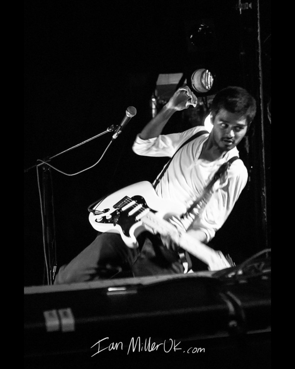 thisisbattleuk's tweet photo. The brief: Only black and white photography! #music #musician #gigphotography #newmusic #indie https://t.co/x4N8DcX9kJ