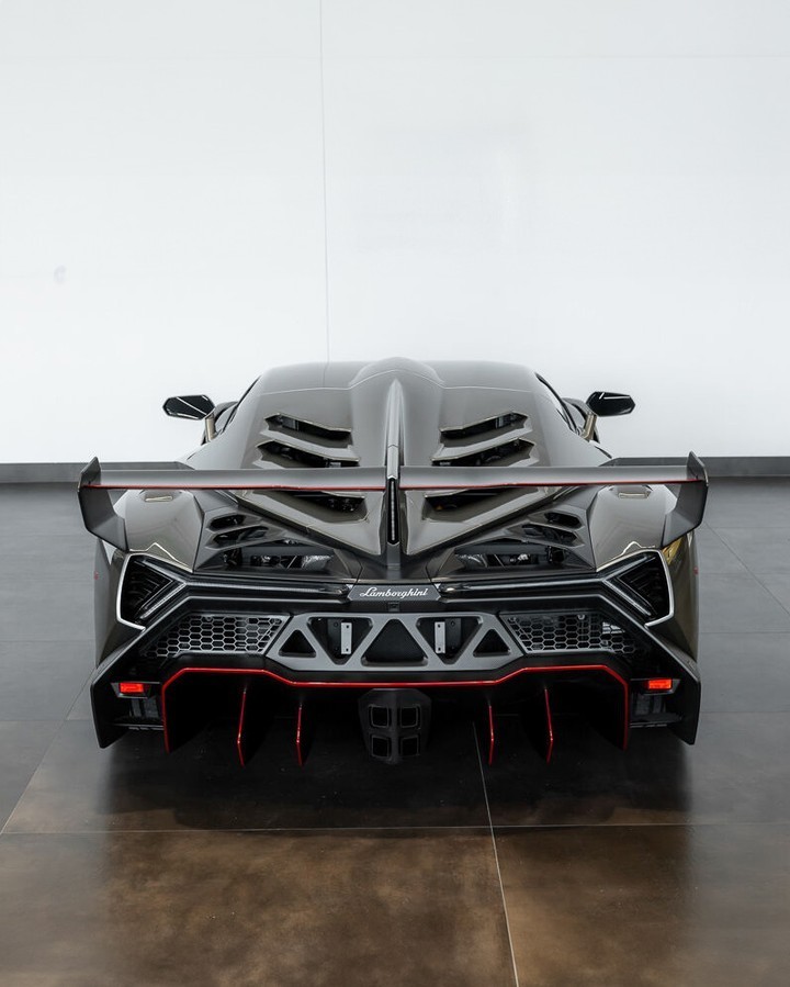 duPontREGISTRY's tweet photo. 2014 Lamborghini Veneno | 1 of just 3 in the world! | Asking Price: $16,900,000

This example is one of the world’s rarest hypercars as just three Coupes were ever produced. With its 6.5L V12 engine, cutting edge carbon fiber construction and exquisite detail throughout, this is not just a car, it’s a statement of automotive artistry and extreme performance.

Learn more: https://t.co/hBxEP7z4C2