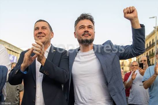 Yo no voy a defender a Mazón jamás, pero lo que si tengo claro es que <a href="/gabrielrufian/">Gabriel Rufián</a> no tiene ninguna legitimidad para hablar de dignidad después de esta foto.
