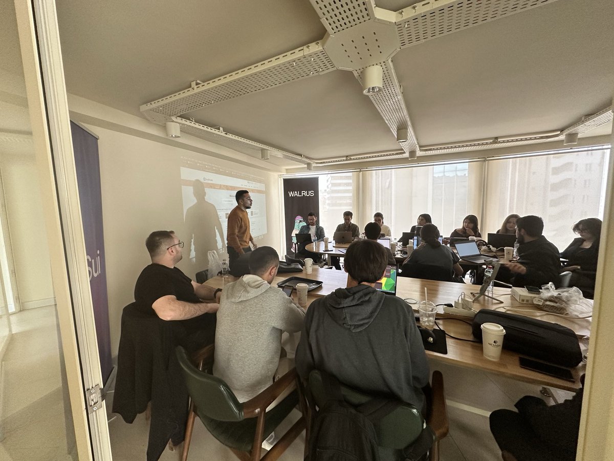 Geçtiğimiz hafta <a href="/cankayachain/">Çankaya Blockchain</a> ve <a href="/SuiNetwork/">Sui</a> sponsorluğunda blockchain developer eğitimine katılım ve Sui ekosistemini derinlemesine keşfetme şansımız oldu. 

Eğitimde emeği geçen herkesi kutlar, bu tarz eğitimlerin artmasını temenni ederiz