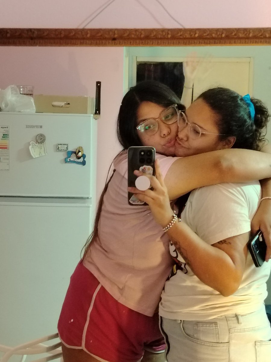 lostincl0uds's tweet photo. Life lately with her 💜 https://t.co/zDO3j7QeYM
