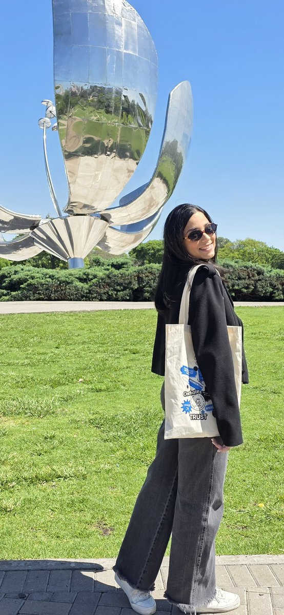 Debuting my <a href="/LitCollective_/">LIT Collective</a>’s tote bag