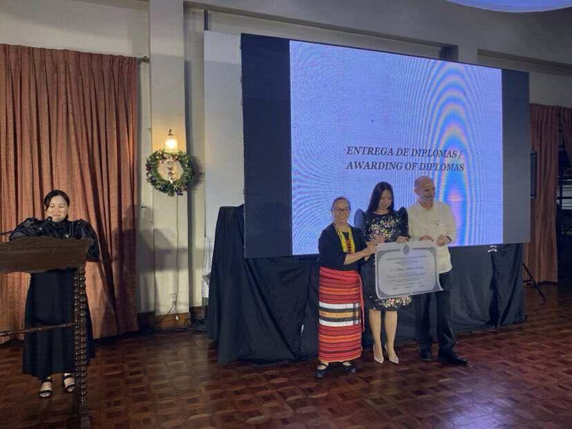Academia Filipina tweet media
