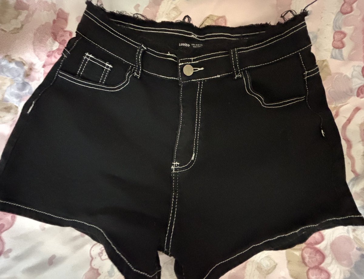 lastmoths03's tweet photo. 50฿ งานป้าย ผ้าหนา เอวประมาณ26-28

#ส่งต่อเสื้อผ้ามือสอง #ส่งต่อเสื้อผ้า #ส่งต่อเสื้อมือสอง #cintageshop #ส่งต่อ #ส่งต่อกระเป๋า #โล๊ะตู้เสื้อผ้า #laglace #stylist #riley https://t.co/BpzZDYSM1u