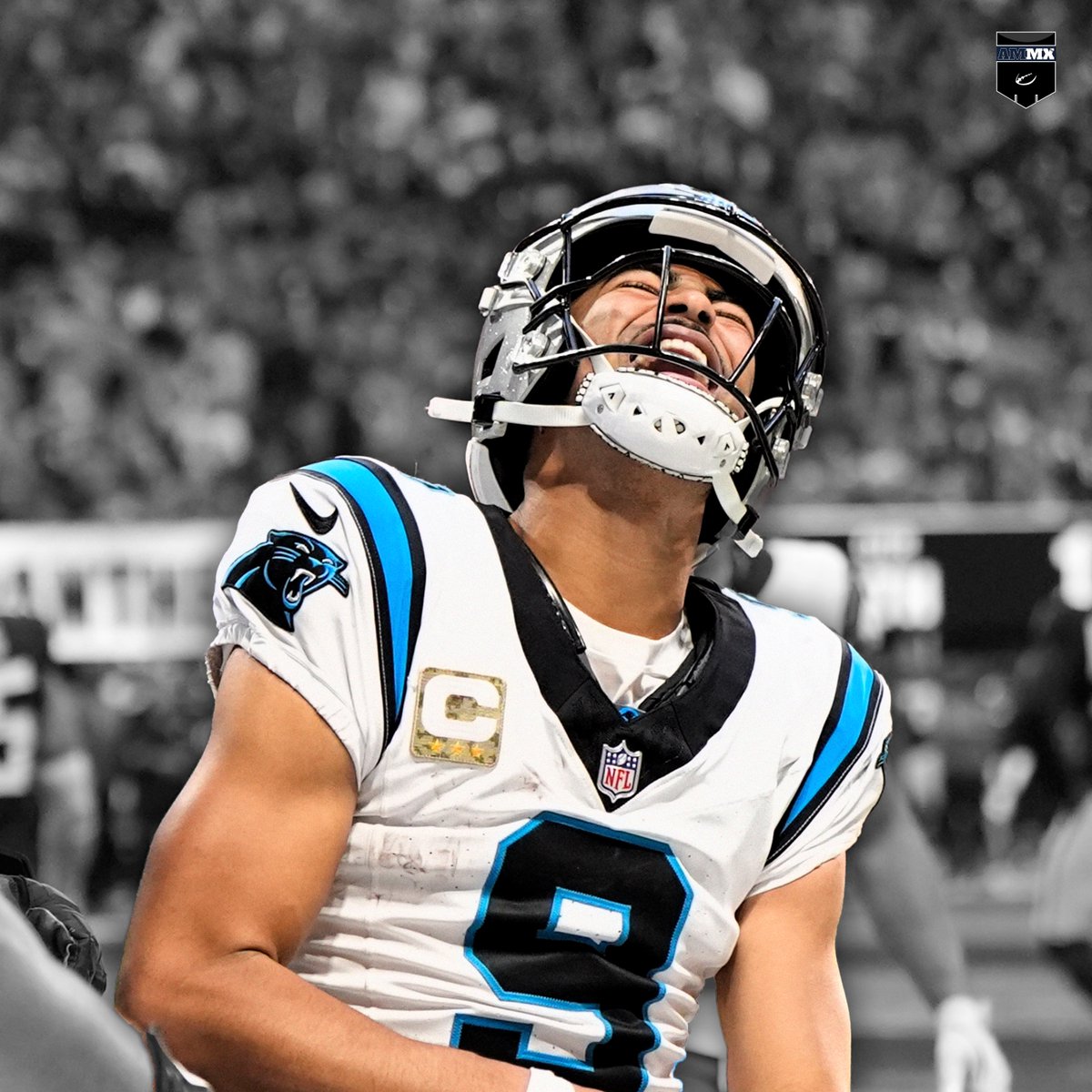 ¡¡HISTÓRICO!!

El día de ayer Bryce Young tuvo el mejor partido para un QB en la historia de los Panthers. El pequeño mariscal de campo lanzó para 448 (nuevo récord de franquicia) y para 3 touchdowns. Al término del partido el jugador colapsó en llanto diciendo, "este partido es