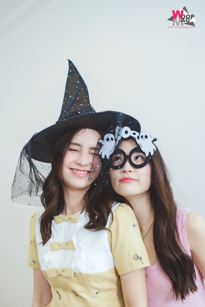 realyenula's tweet photo. someone tell me why am I seeing this now? why I didn’t saw this earlier??????? why is this so cute? 

#GinJ #aangelinaass #ginnynatnicha https://t.co/K7RgNpUSyQ