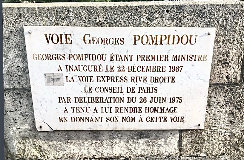 BRICEKE39026084's tweet image. Il faut rendre les quais autrefois Express Rive Droite et Rive 
gauche aux voitures,
et en élargissant les quais placer une piste cyclable et un espace promeneurs.