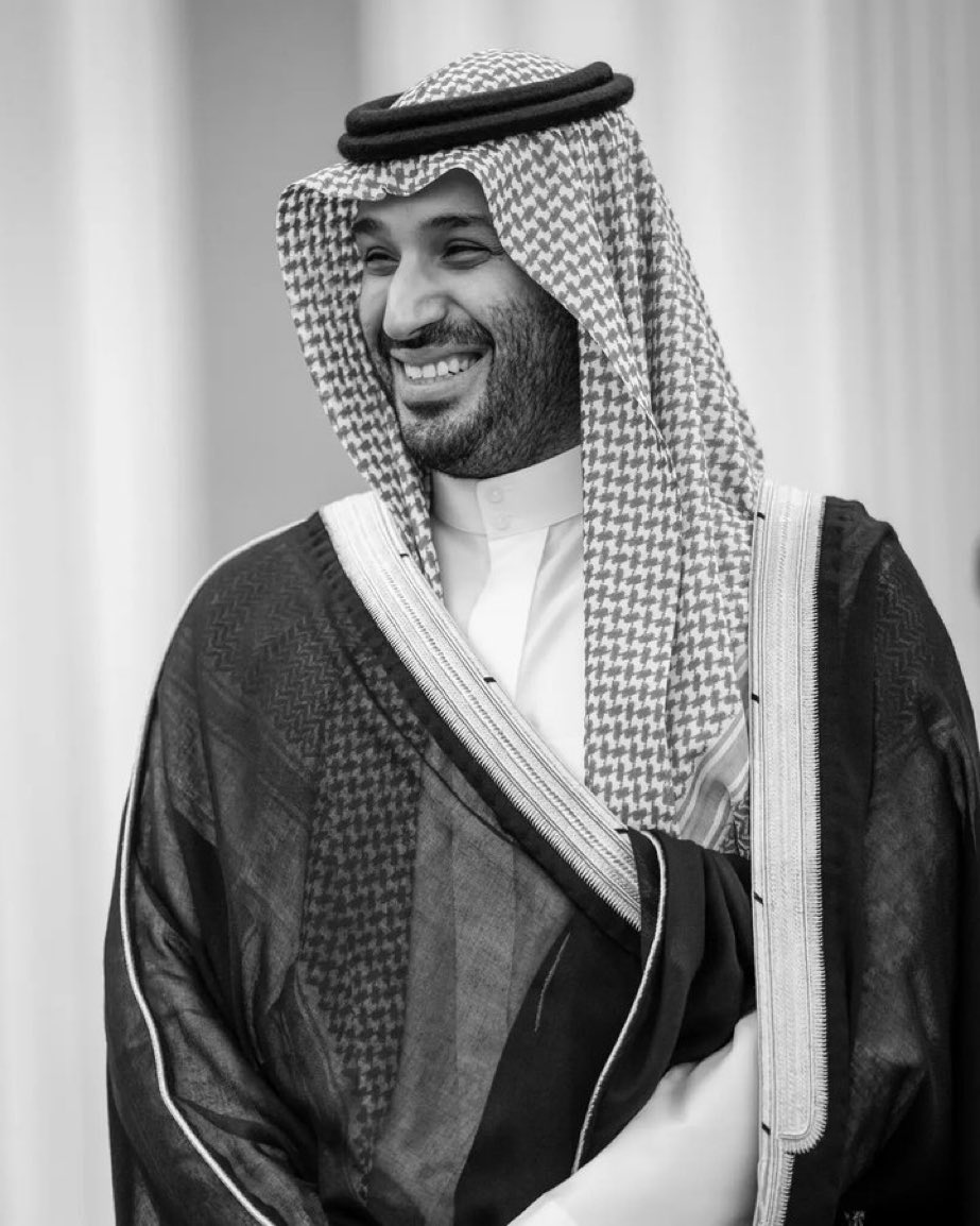 جدول زيارة سموّ #ولي_العهد 🇸🇦🇺🇸:
•مراسم الوصول على الحديقة الجنوبية للبيت الأبيض المخصصة لرؤساء الدول.
• استقبال رسمي على بوابة south portico 
• اجتماع ثنائي يجمع الأمير #محمد_بن_سلمان بالرئيس الأمريكي ترامب.
• جلسة توقيع الاتفاقيات الاقتصادية والدفاعية الكُبرى يليها وجبة