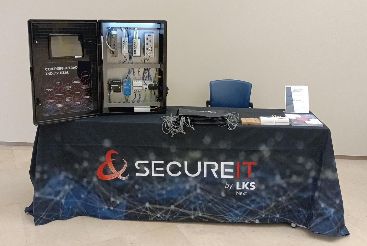 ¡Buenas tardes! 👋 Hoy estamos en Cyberfront Donostia📍, un evento de ciberseguridad que se celebra en el marco de WeekINN Donostia y que conecta a distintas organizaciones 🤝, con el objetivo de construir una Europa digital y resiliente 🌍
¡Pásate por nuestro stand! 🏭