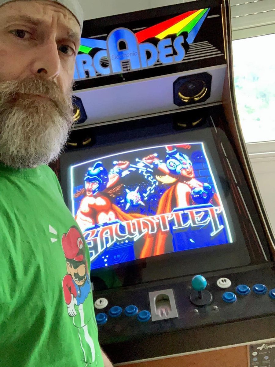 turk182es's tweet image. Sur n&apos;importe quelle plateforme, ça sera l&apos;Elf pour moi 😃
Bonne soirée !

#Retroblog #retro #retrogaming #Retrogames #Oldies #Vintage #Recreativas #Arcade #BorneArcade #Jeuxvideo #Videogames