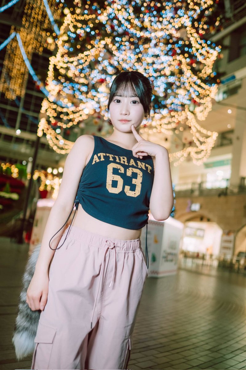 equrean's tweet photo. 2025/11/17
Sapporo Factory Weekday Live
VADHYPE/SuMiN
物販撮影
＃vadhype
＃xf23mmf14
#roundflashdish
#イルミっぽい現像 https://t.co/pwdcYfoTUK