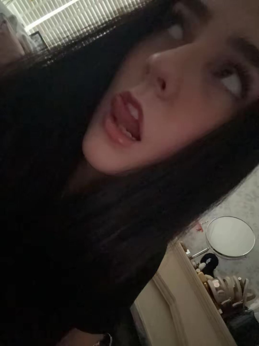 shan 𝜗𝜚‎ tweet media