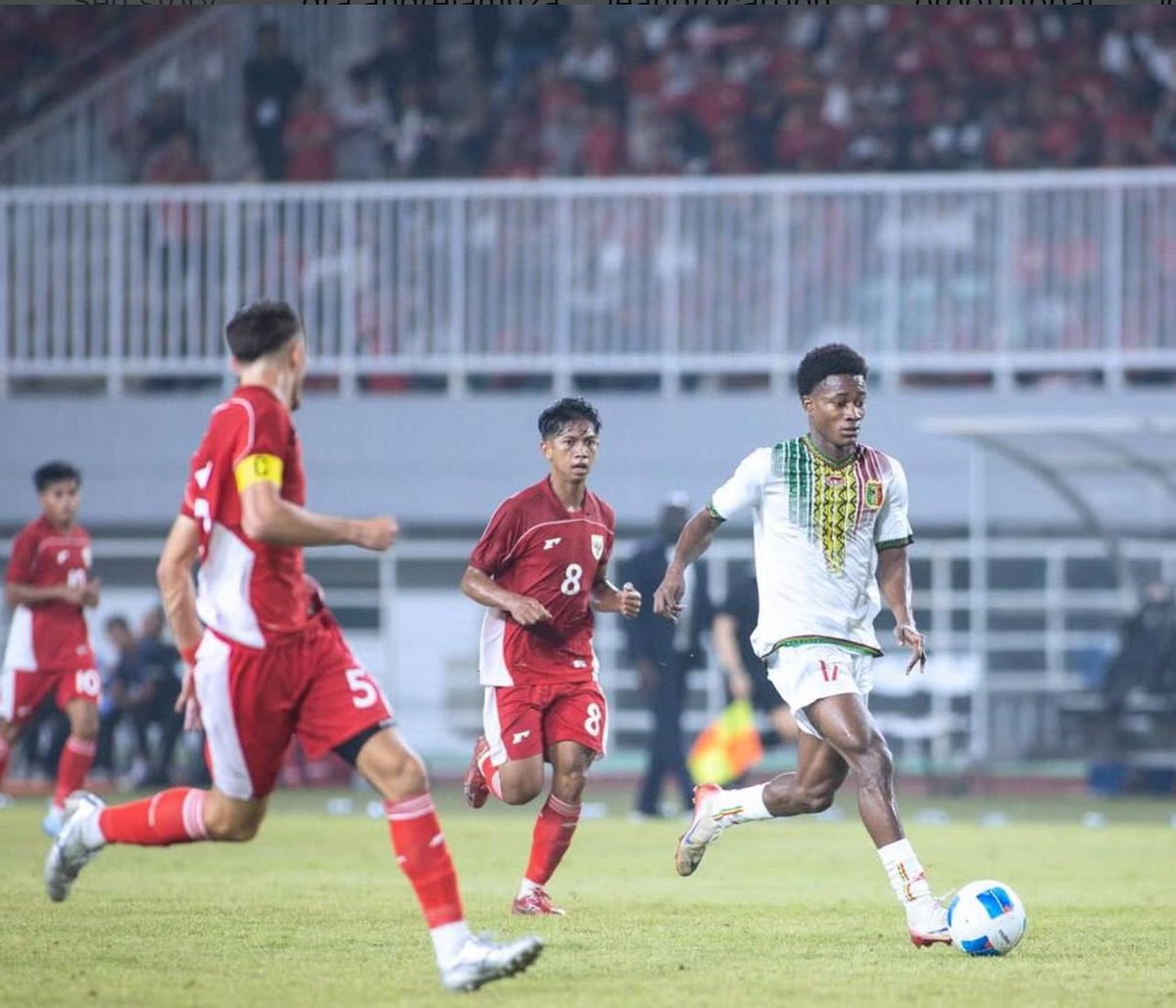 12 MANagement tweet media