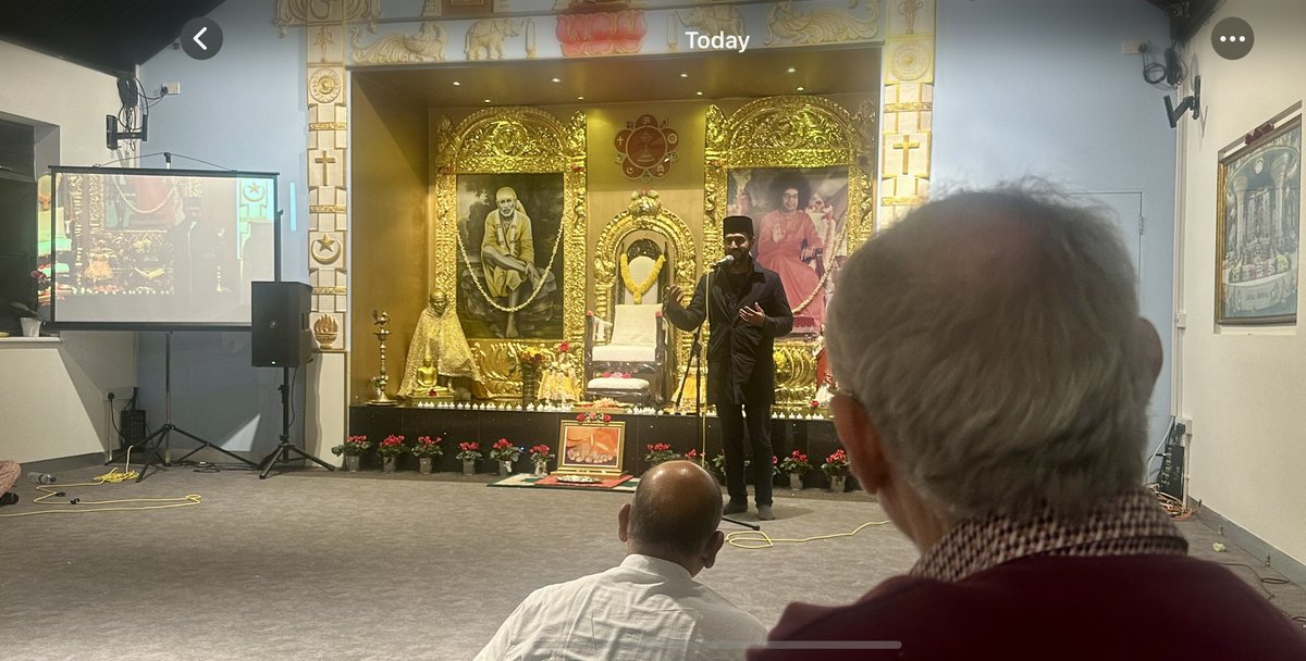 IbrahimAhmed89_'s tweet image. Honoured to speak at the Interfaith Service at Shree Ghanapathy Temple.
I shared the Islamic view on caring for our planet as a trust from Allah.
Grateful for the beautiful conversations across faiths. This is the way forward. 
🤝🌍

#Interfaith #Unity #Faith&amp;amp;Climate