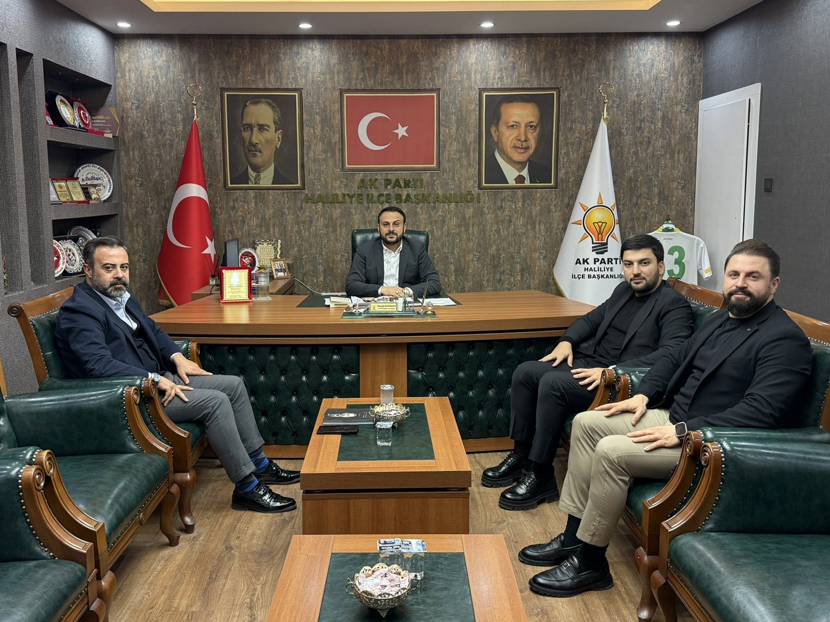 AK Parti Haliliye İlçe Başkanlığımızda bizleri ziyaret eden;

Arami Baklava ve Pizza Akademisi Kurucuları Ömer Ademoğlu ve Özgür İzol’a nazik ziyaretleri için teşekkür ederim. 

Şanlıurfa’mızın turizmine ve gastronomisine katkılarından dolayı kendilerine teşekkür eder,