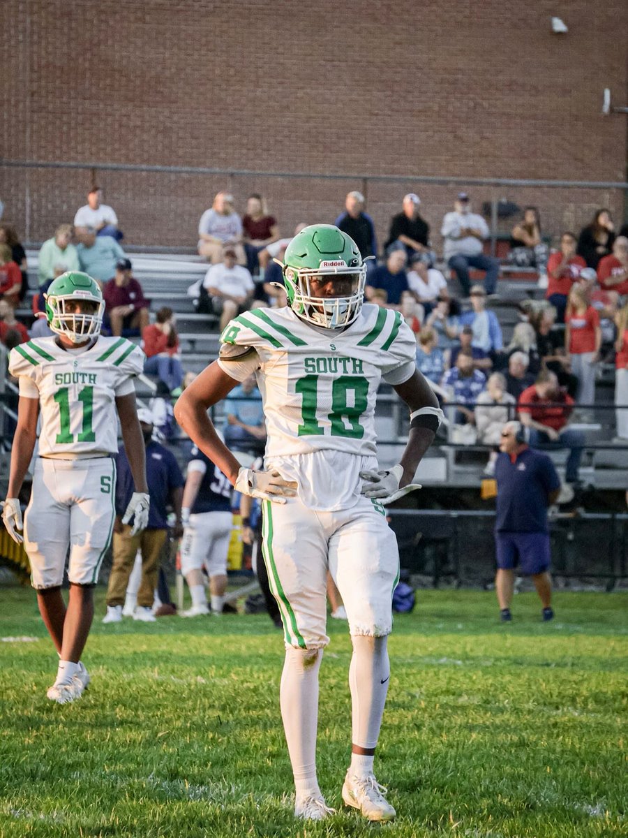 Junior Season 
72 tackles 
2 sacks 
16 TFLS
2 FF
5 PBU

hudl.com/v/2TDDqt