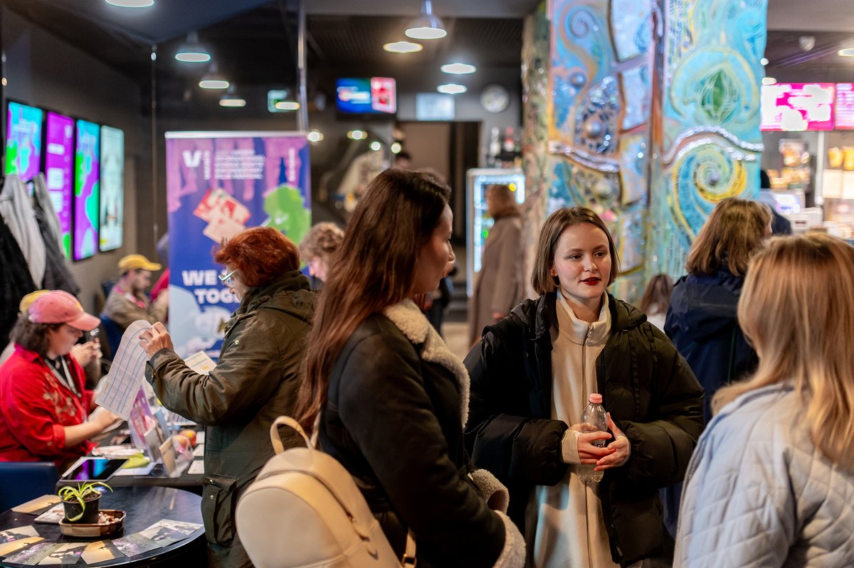 RefugeesCSEE's tweet photo. Documentaries about refugees at @verziofilmfest in Budapest.

Huge thanks to the panelists: Giovanna Stopponi, Producer of “Khartoum” and UNHCR’s Giulia Naboni, Ewan Waddell, Director of “The Longer You Bleed”, Producer Liubov Dyvak and fellow Ukrainian refugee Yuliia Doschanska. https://t.co/tXgYPM5axD