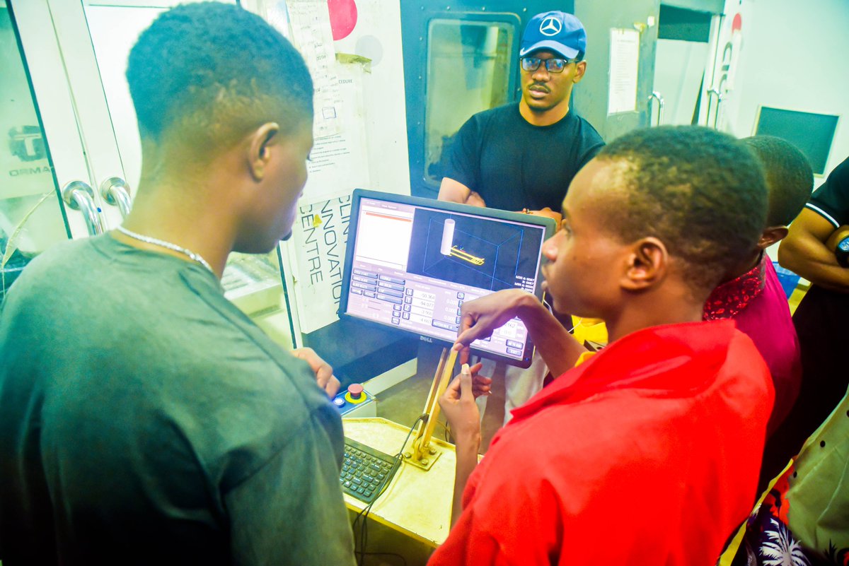 CIC_Makerspace's tweet image. The process started from concept sketch &amp;amp; problem definition to 3D CAD modelling using.  The next step was the CAM Toolpath Generation, followed by the product simulation. With the toolpaths ready, the workpiece was set up, and the CNC machine took over.
#EPSI
#CLINTONEL