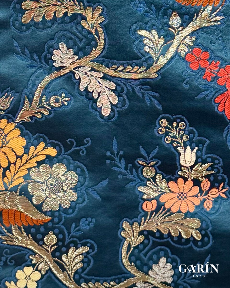 ¡Atención! ¡Pregunta! 📣 ¿Quién sabe a qué dibujo pertenecen estos detalles? 💬 #espolín #seda