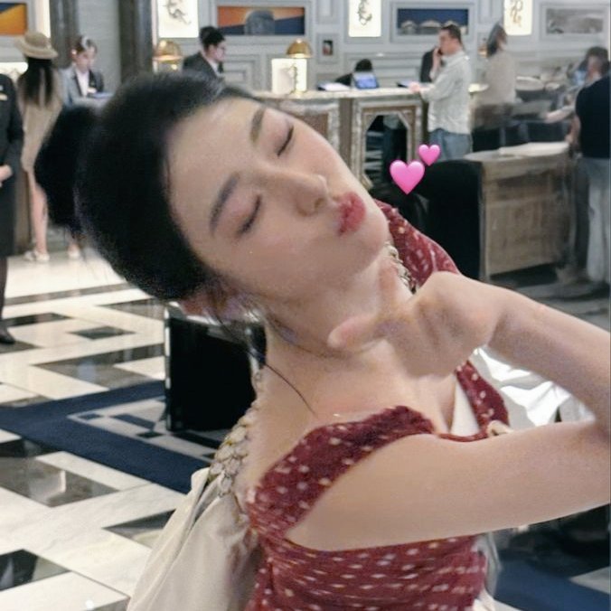 urmillian's tweet image. ⠀
📍 𝐇𝐨𝐦𝐞 🏠💗

Some victories don’t need to be spoken aloud. today’s joy soared on its own. The best day ever!