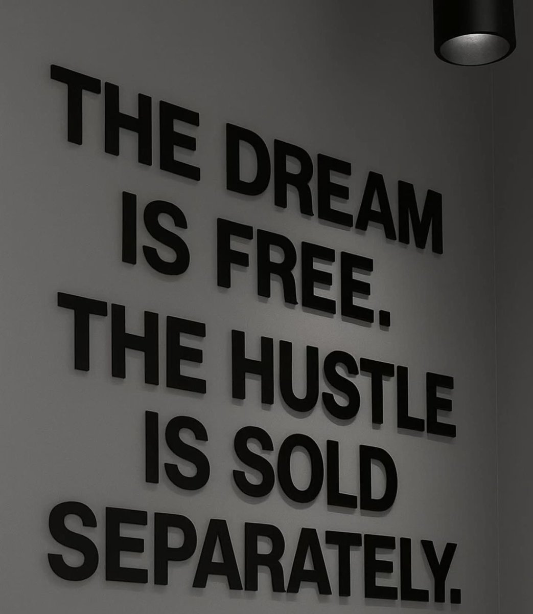 Coach Hulk tweet media