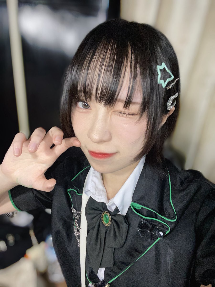 ナンバーゲートさんありがとうございました💚
この3人でのライブは初めてで緊張してたけど、コール頑張ってくれる人がいたりペンラで応援してくれたり、みんなのおかげで楽しめた！ありがとう！
あとネテルさんがノリノリで見てくれてたのも嬉しかったです🥰
次は土曜！FANJtwiceさんの予定です！