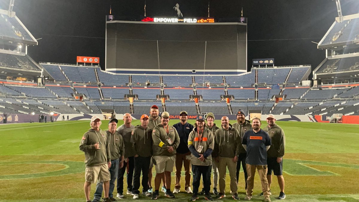 Still can’t believe Jim nance gave me and my crew a shoutout during the national broadcast yesterday. My staff showed a lot of grit and resilience the past couple weeks. They all deserve to have their names heard on a national broadcast. #BroncosCountry  #Respect <a href="/Chef_Collin30/">Ch3fC0llin</a>