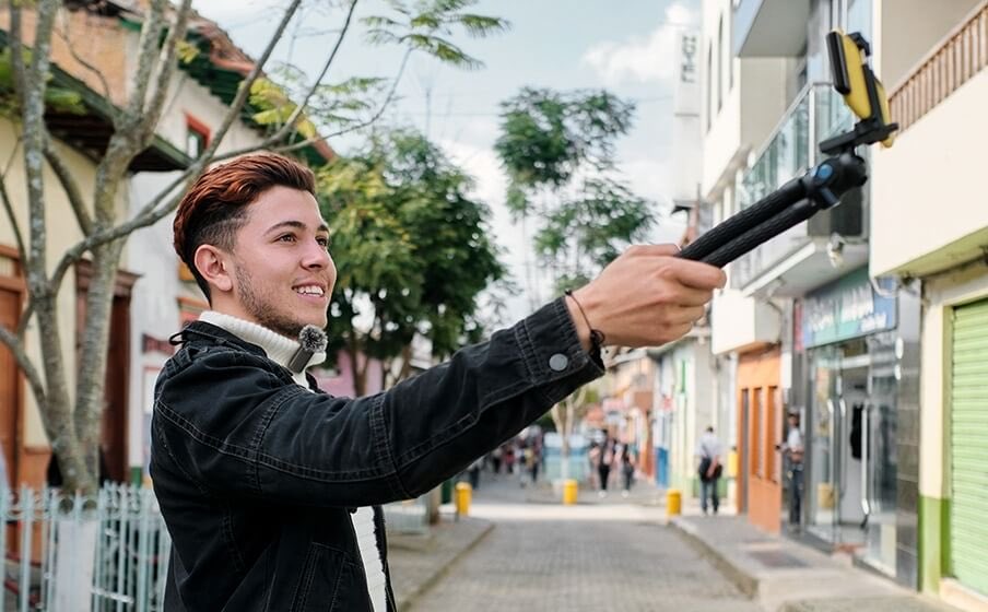 Here are some gift ideas for the budding or pro content creator on your list. Our top pick is the JBL Quantum Stream wireless mic that’s versatile enough to be used in any scenario. 

wifihifi.com/wifi-hifi-holi…

#jblquantum #contentcreator <a href="/JBLaudio/">JBL</a>