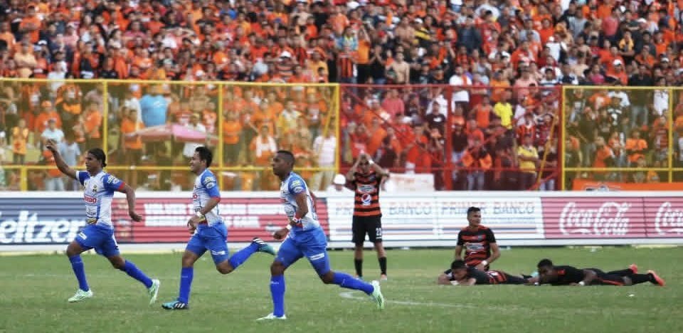 Caleros De Corazón- PxM (@caleros_de10) on Twitter photo 