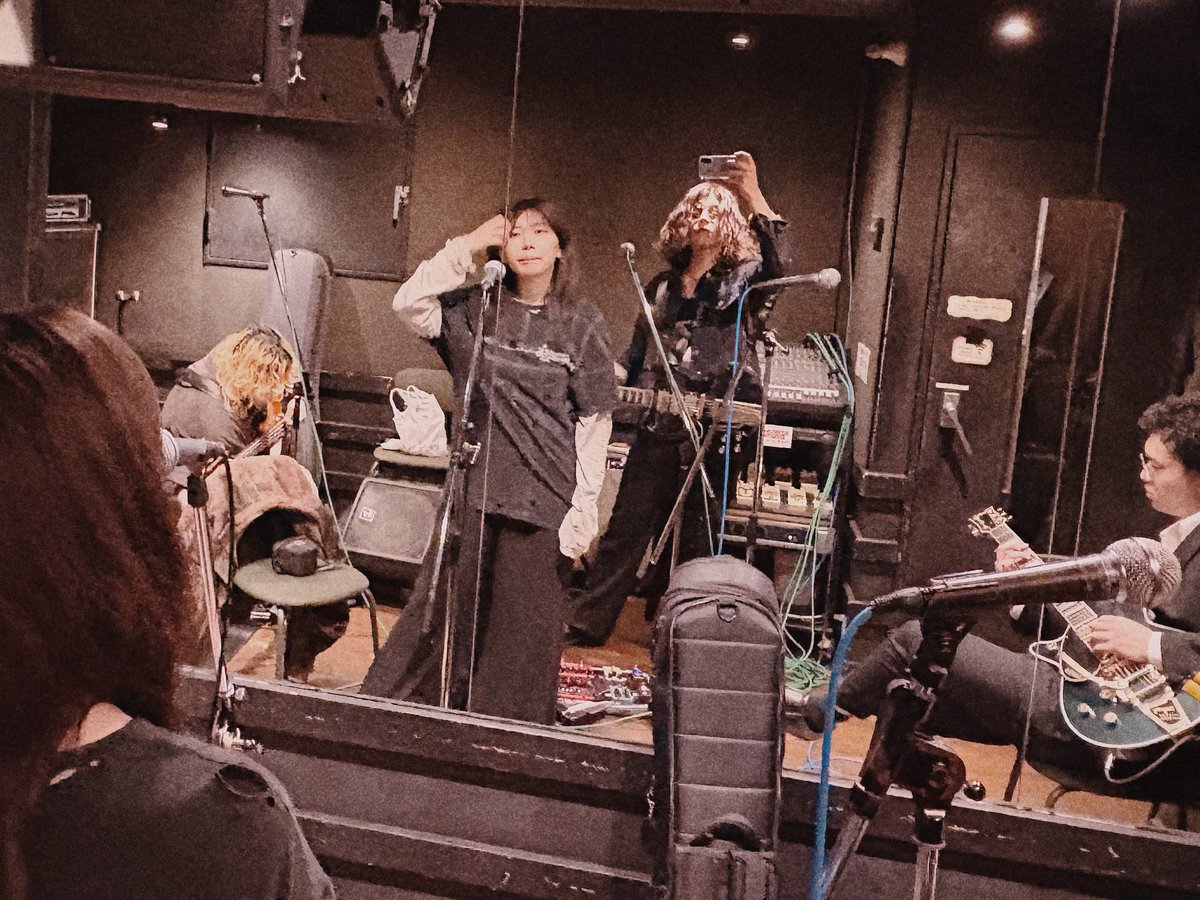 Ackey_96's tweet photo. 明日11/18はWepeg @wepeg_band 
で初サポートギター！
個人的にも初出演の渋谷TOKIO TOKYOにて。
良かったら遊びに来て💐 https://t.co/ouBc9txJWj