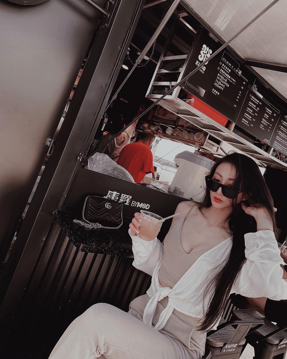 不知名美女 tweet media