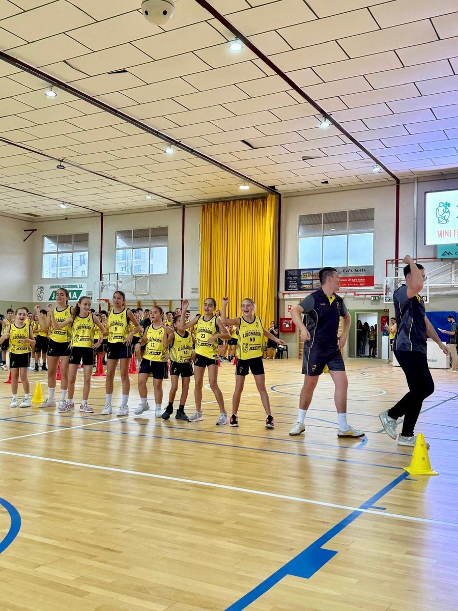 🏀 Presentación de los equipos de básquet del Joventut Llucmajor 👏

-----

🏀 Presentació dels equips de bàsquet del Joventut Llucmajor 👏