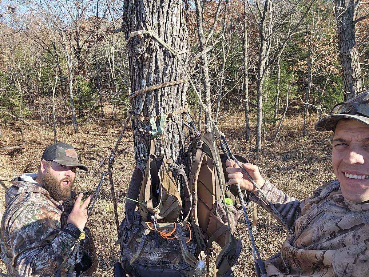 Me and my hooomeboi T hiked in a little over a mile in some public and maaaan it was beautiful. Slow weekend with temps in the 70s but still a killer weekend. Shout out to <a href="/Hunter9David/">David Williams</a> for letting me borrow his saddle,sxs and having deer carne asada on deck when we got back😤🔥