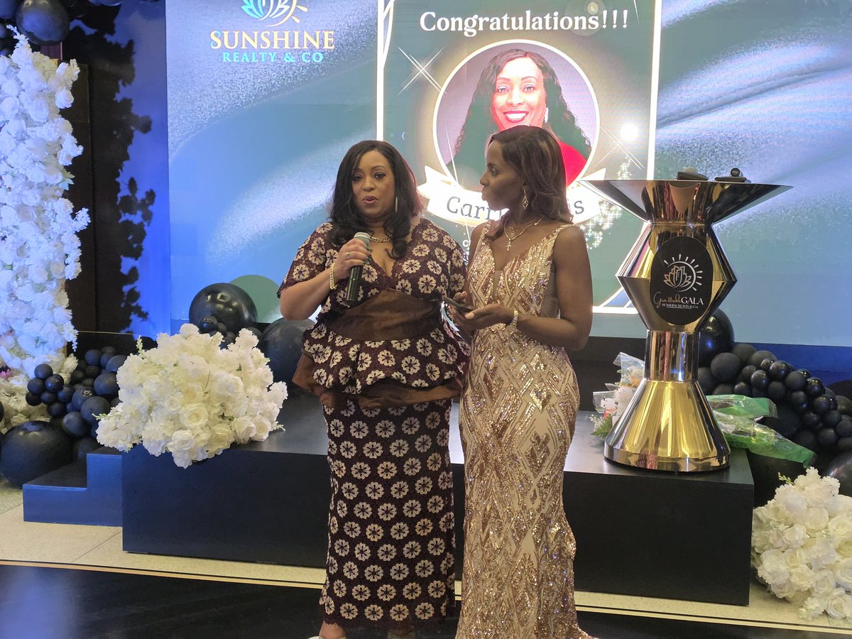 WealthWatchers's tweet image. Our president/chief executive officer,  Carrie Davis, is simply the best! Congratulations on the special recognition from Sunshine Realty &amp;amp; Co. - 2025 Service &amp;amp; Leadership Award. We are proud of your commitment to our community. #WealthWatchers #BuildingWealthForFutureGenerations