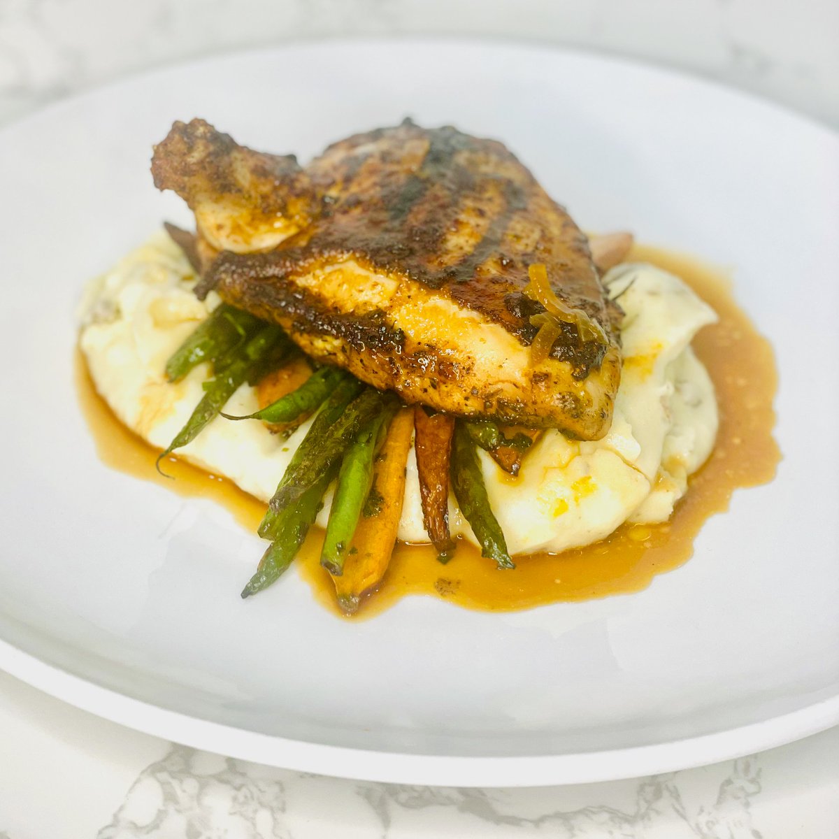 Res American Bistro tweet media