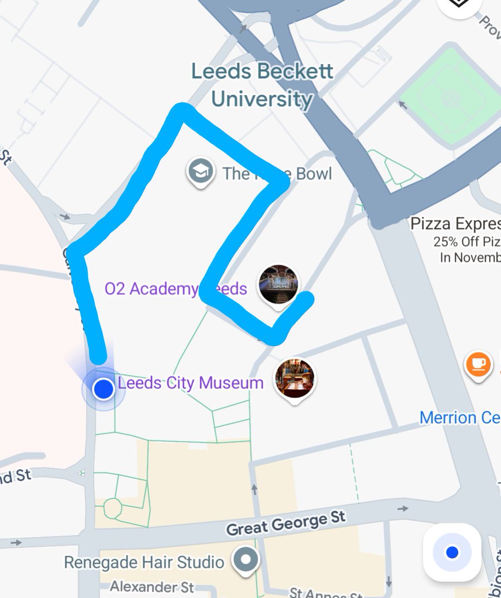 finleytwt_'s tweet photo. @jasmcnugget omg im currently in the queue and when i joined it was here its insane and this was after doors had been open for 30 minutes as well https://t.co/nOTdCiZdCs