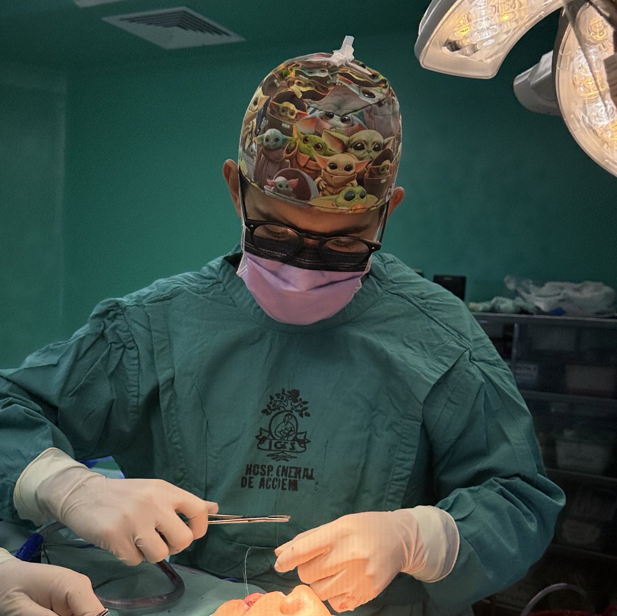 SLTock7's tweet image. Próximamente, R1 Cirugía Oral y Maxilofacial 💀🏥🚀
Gracias Dios 🙏🏽