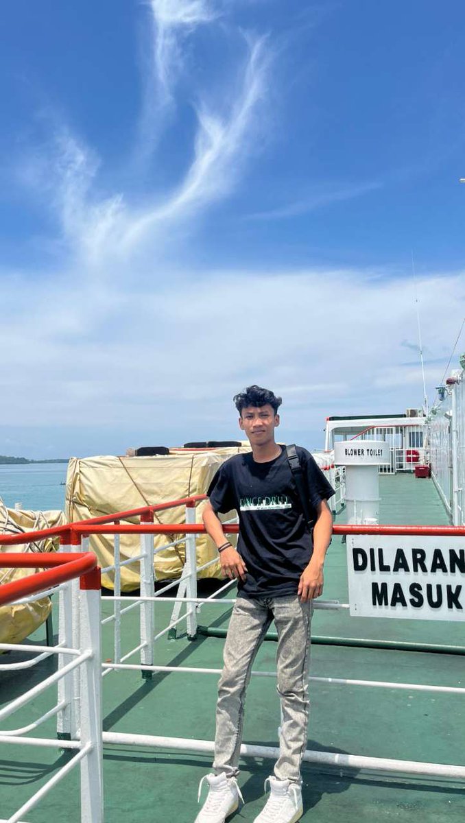 Angelindahell tweet media