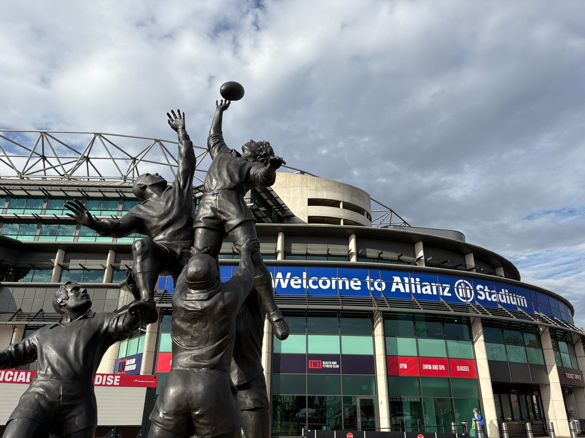 sixredsquares tweet media