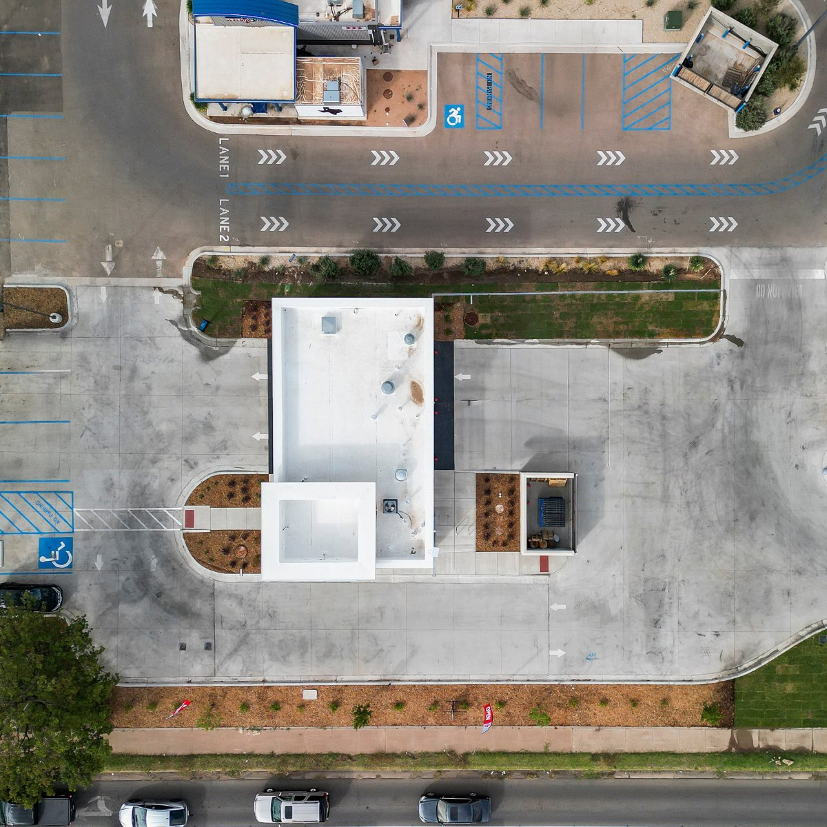 The wait is over, Lubbock! 🏁 Our brand-new Valvoline is officially complete and ready to roll!

It's rewarding to see our commitment to excellence in construction shape our local landscape. Thank you to all our partners and subcontractors who made this possible!

📍 Lubbock, TX