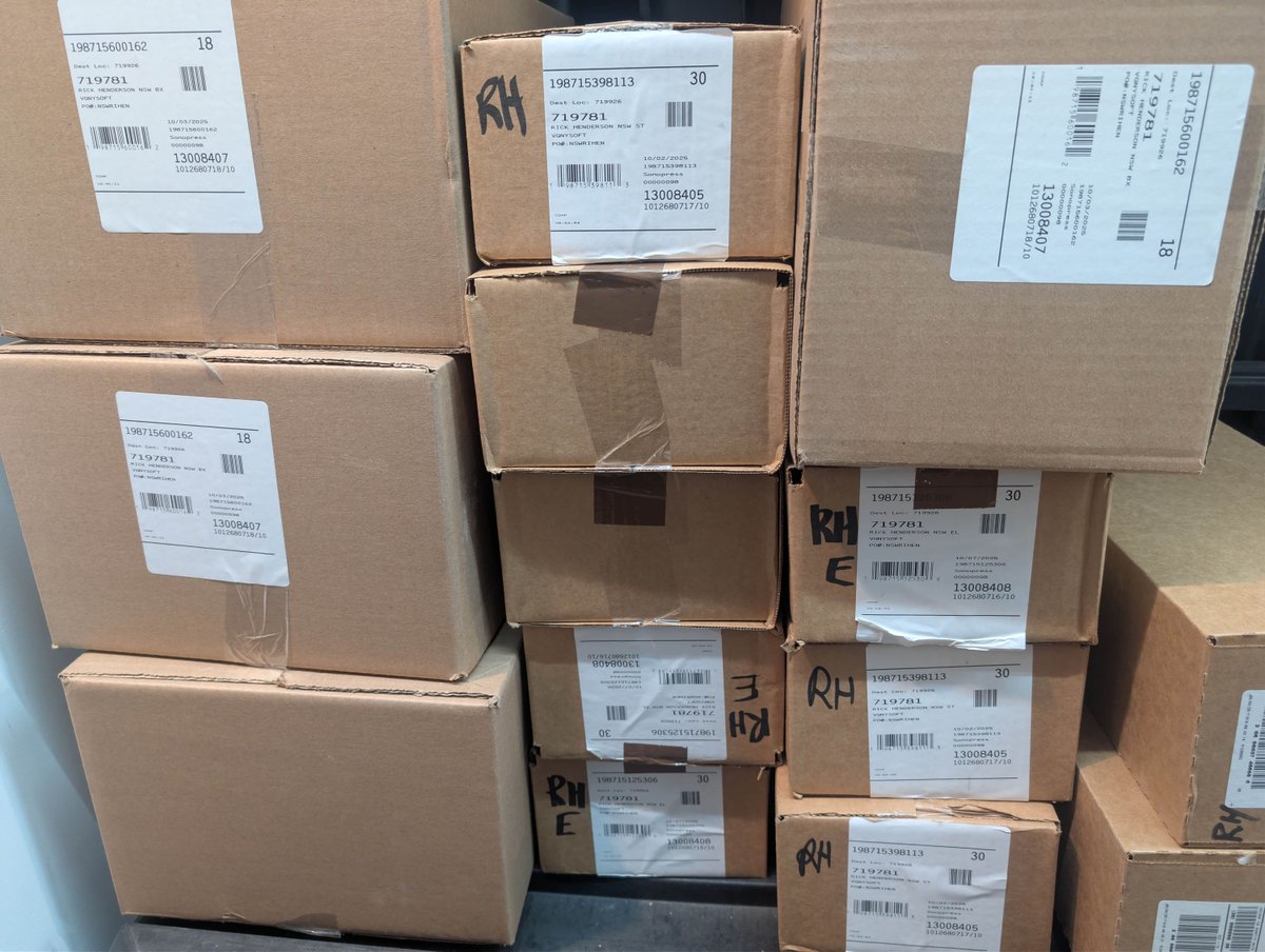 We've recently received all editions of #RickHenderson and are ready to begin shipping everyone's orders.

All editions are being sent out at the same time so everyone can enjoy without waiting! 

Order your copy: vgnysoft.com/lp-rickhenders… 

@Eastasiasoft <a href="/FatPugStudio/">Fat Pug Studio</a> #Shmup #STG