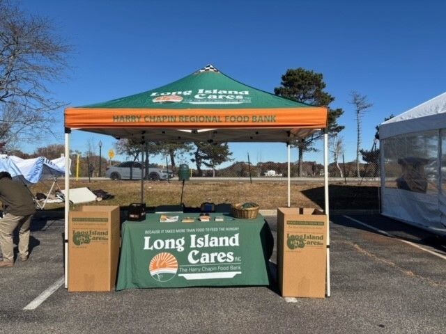 LongIslandCares's tweet image. Brew that gives back 🍺

Join us this Saturday at @BluePointBrewer’s Cask &amp;amp; Ales Festival in Patchogue!

We’ll be pouring signature brew and collecting food donations for Long Island families.

Learn more: buff.ly/6KYMzQh 

#LongIslandCares #BluePointBrewing #EndHungerLI